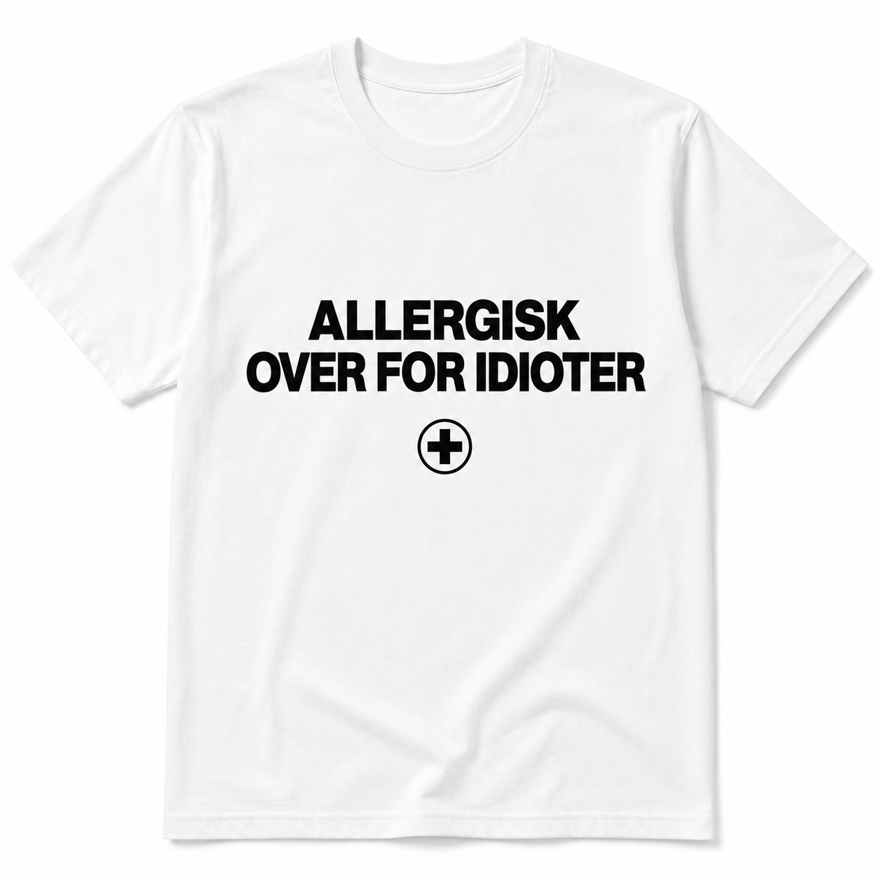 Allergisk over for idioter – Sjov t-shirt (flere varianter)